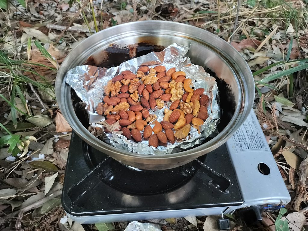 燻製が終わったナッツ