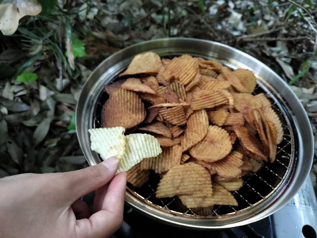 燻製したポテトチップス